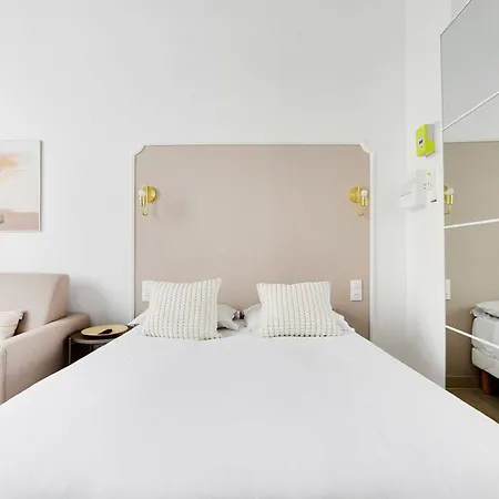 Moderne - Ac- 4p- Champ-de-mars Tatil Evi Paris