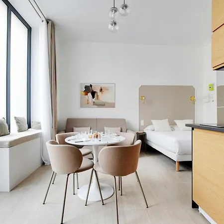 Moderne - Ac- 4p- Champ-de-mars Paris