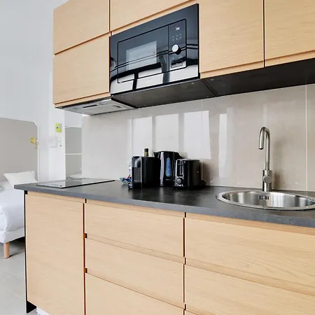 Moderne - Ac- 4p- Champ-de-mars * Paris