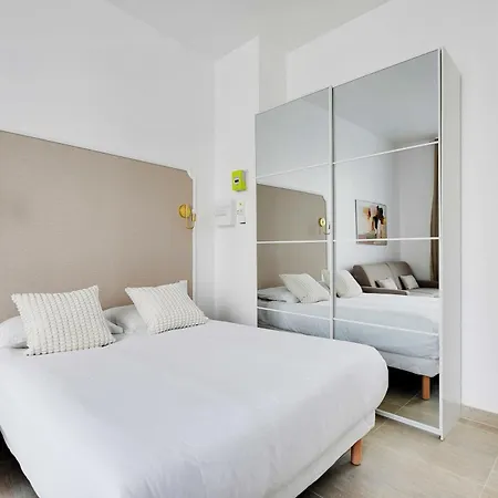 Moderne - Ac- 4p- Champ-de-mars Tatil Evi Paris