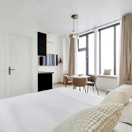 Moderne - Ac- 4p- Champ-de-mars *