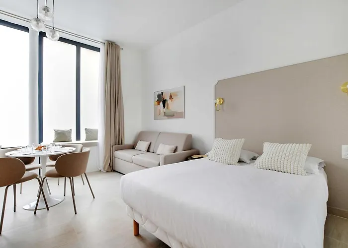 Moderne - Ac- 4p- Champ-de-mars