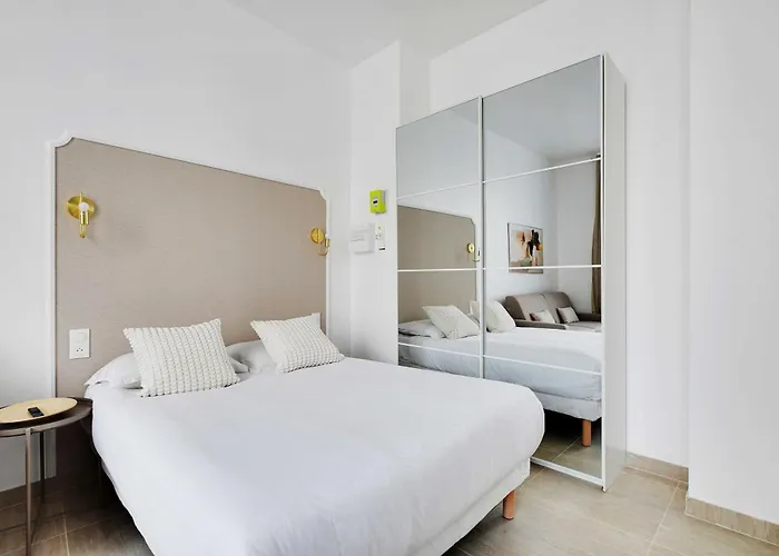 Moderne - Ac- 4p- Champ-de-mars בית נופש פריז